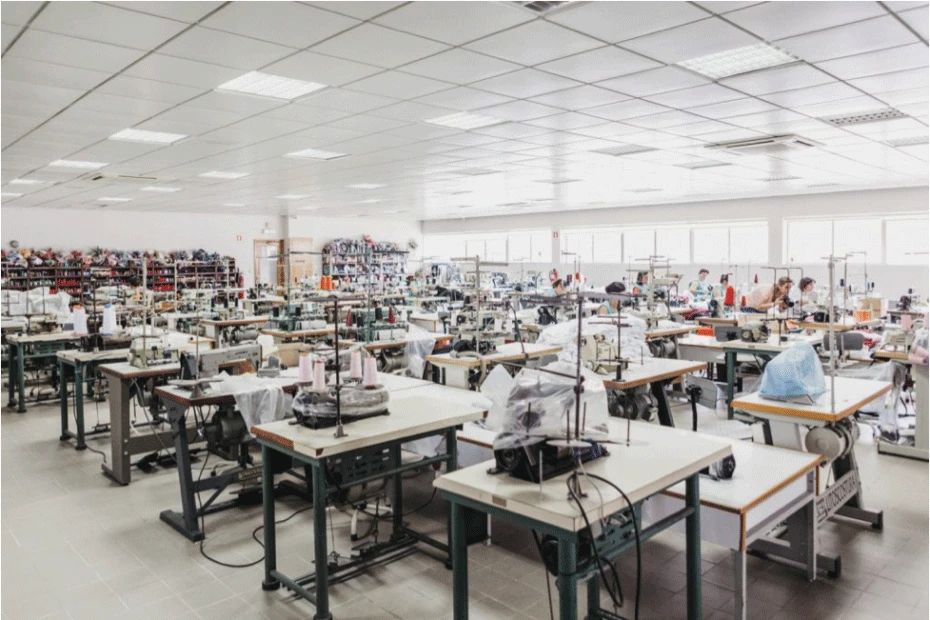 Springkode - Sewing machines in Factory in Portugal